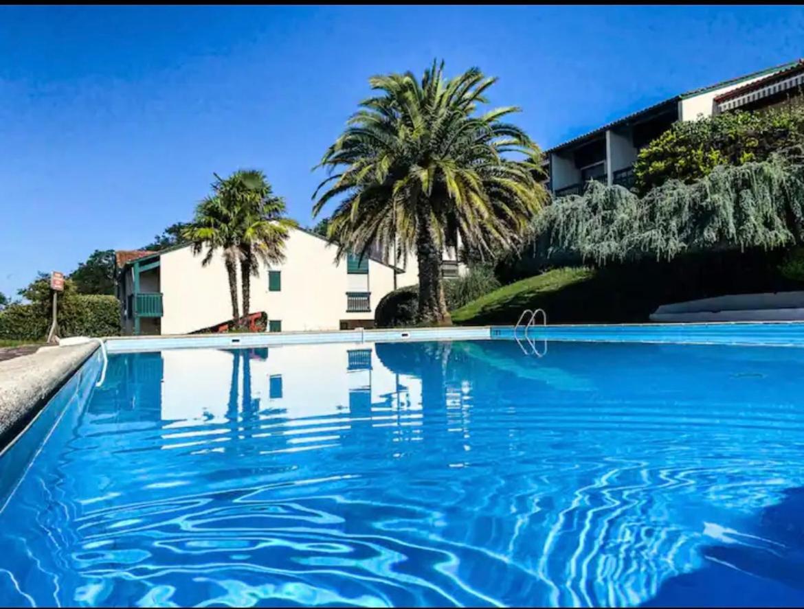Caporizon-Baillenia-T1 Vue Montagne - Piscine St Jean De Luz Leilighet Saint-Jean-de-Luz Eksteriør bilde